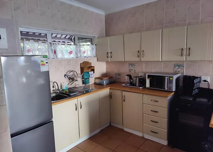 Upstairs Flat Sea Views Pet Friendly