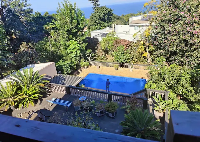 Upstairs Flat Sea Views Pet Friendly