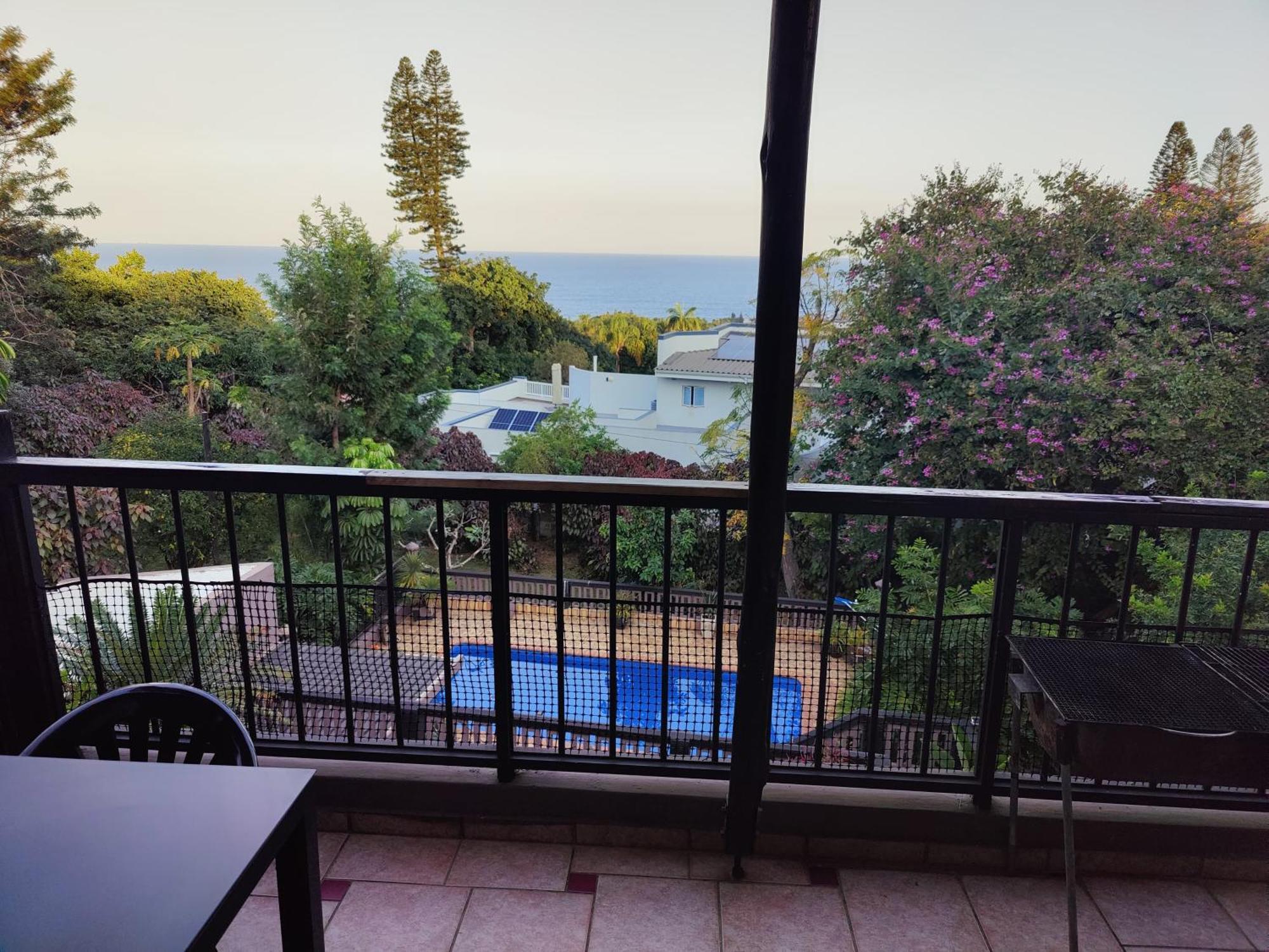 Upstairs Flat Sea Views Pet Friendly Apartment *
