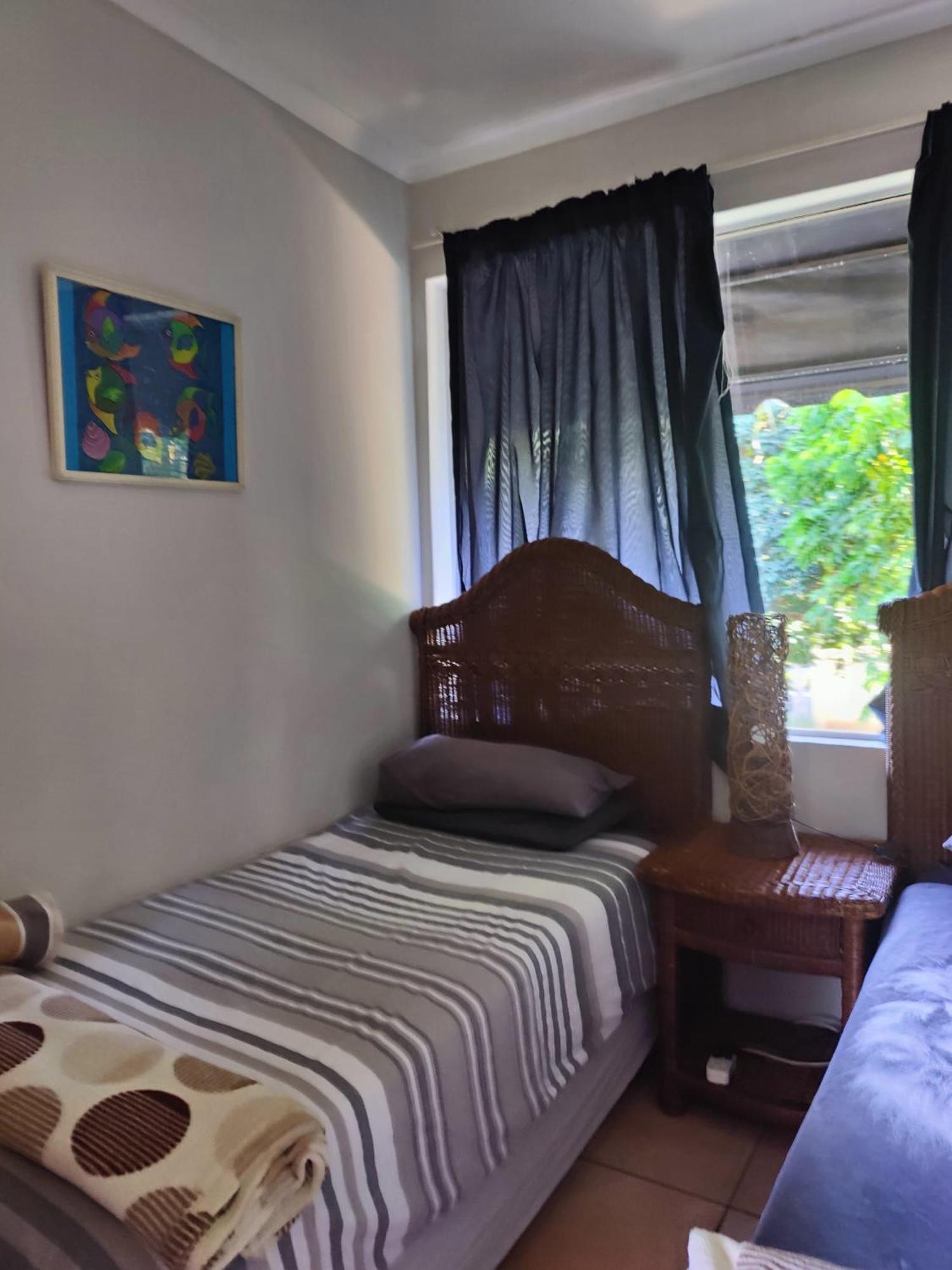 Upstairs Flat Sea Views Pet Friendly Ballito