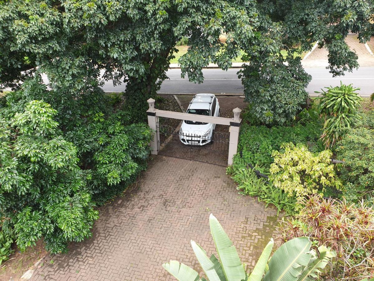 Upstairs Flat Sea Views Pet Friendly * Ballito